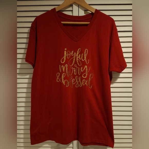 "JOYFUL, MERRY &  BLESSED" graphic T-Shirt -Holiday NWOT - Picture 3 of 4